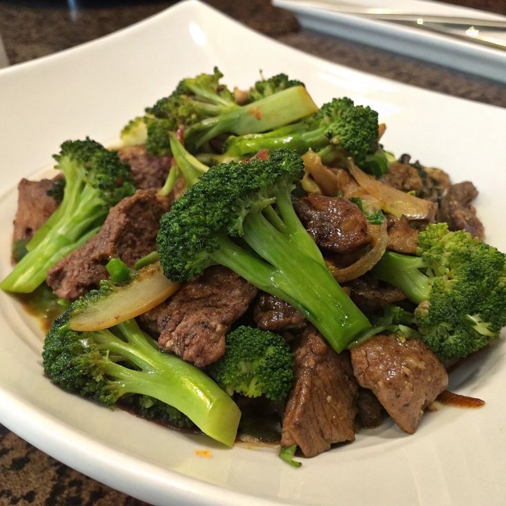 Lời khuy&ecirc;n của chuy&ecirc;n gia đến những người th&iacute;ch ăn b&ocirc;ng cải xanh: 2 thứ n&agrave;y chống ung thư gấp 100 phần b&ocirc;ng, to&agrave;n bị bỏ - Ảnh 1.