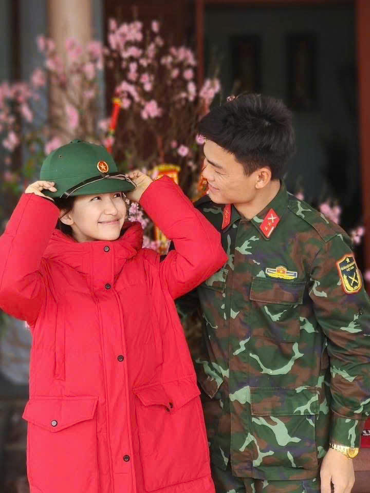 H&ograve;a Minzy đ&aacute;p trả thẳng khi bị nhắc "đăng clip t&igrave;nh cảm với chồng n&ecirc;n tiết chế"- Ảnh 3.