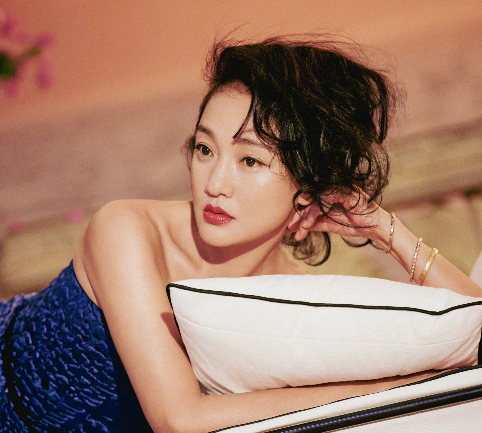 Ch&acirc;u Tấn bị ch&ecirc; như b&agrave; l&atilde;o 80 tuổi- Ảnh 4.