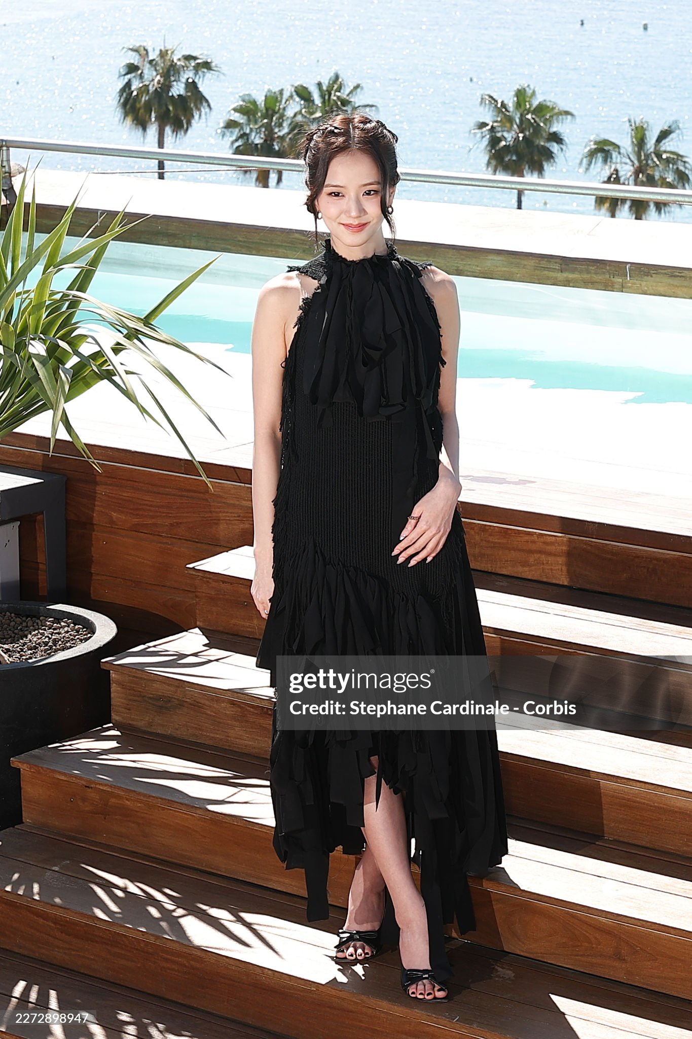 Vạn vật ch&agrave;o thua trước nhan sắc tựa "nữ thần" tại Canneseries của Jisoo (BLACKPINK)- Ảnh 2.