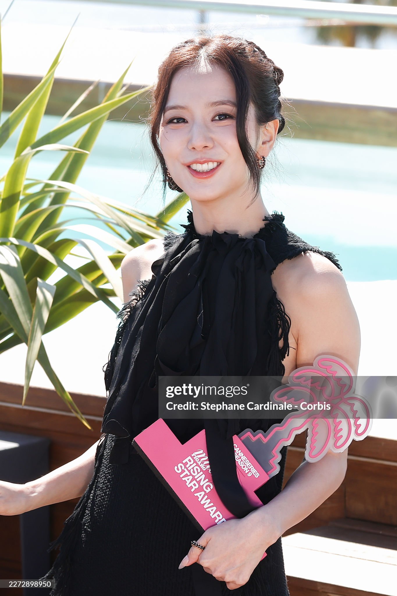 Vạn vật ch&agrave;o thua trước nhan sắc tựa "nữ thần" tại Canneseries của Jisoo (BLACKPINK)- Ảnh 7.