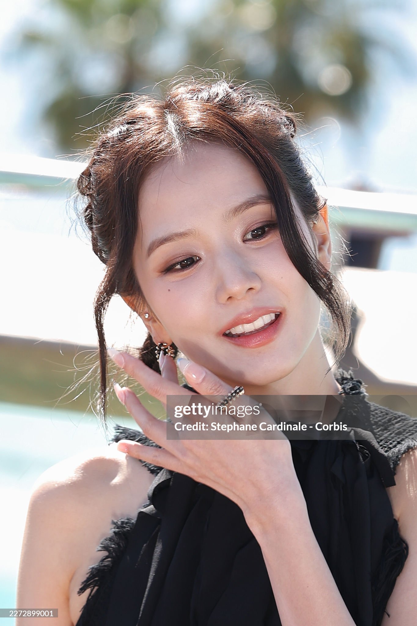 Vạn vật ch&agrave;o thua trước nhan sắc tựa "nữ thần" tại Canneseries của Jisoo (BLACKPINK)- Ảnh 8.