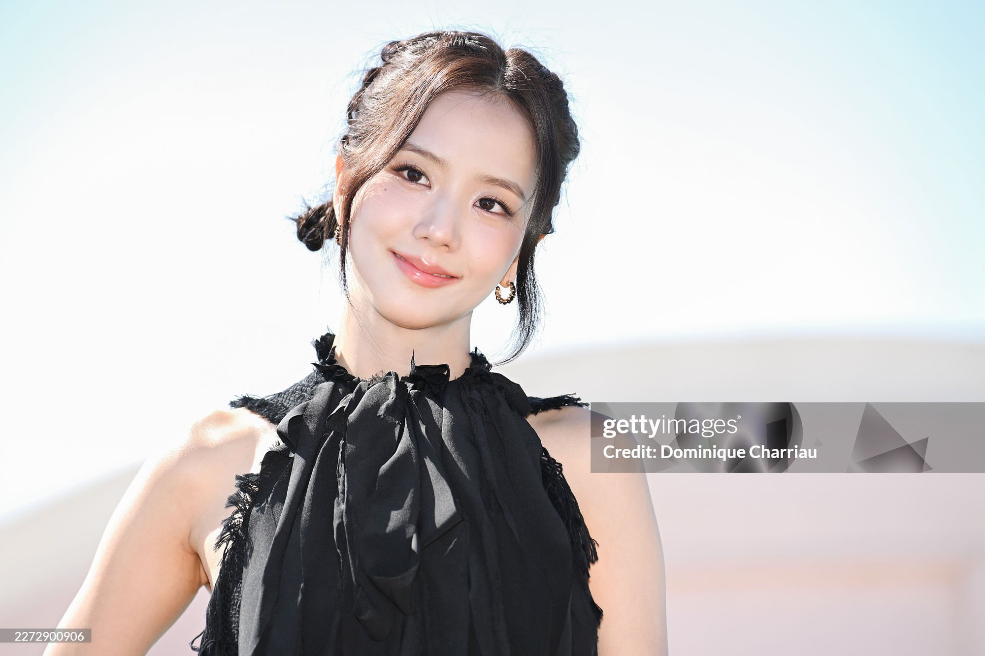 Vạn vật ch&agrave;o thua trước nhan sắc tựa "nữ thần" tại Canneseries của Jisoo (BLACKPINK)- Ảnh 10.