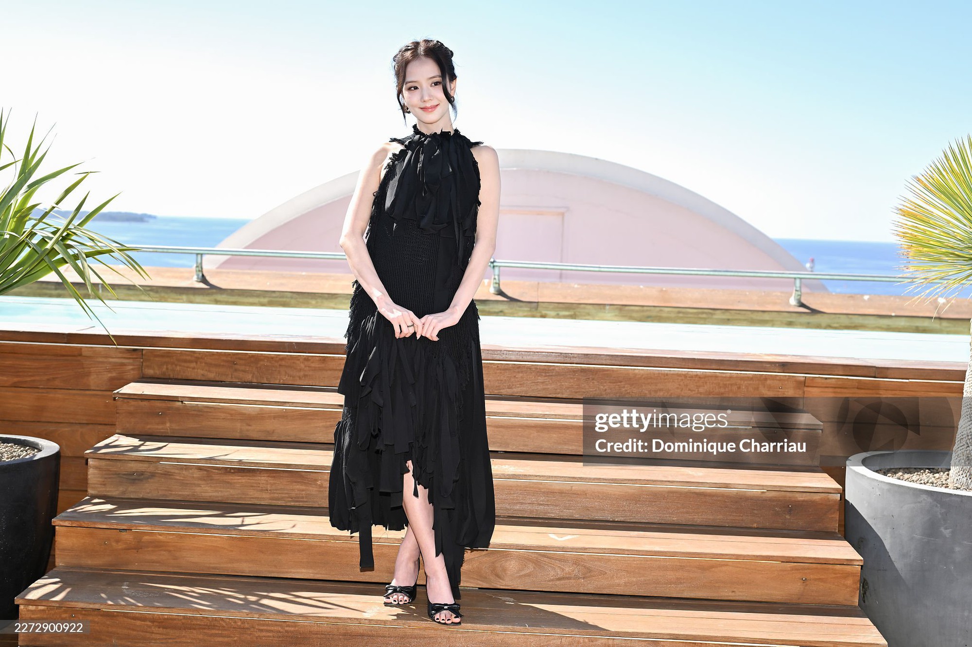 Vạn vật ch&agrave;o thua trước nhan sắc tựa "nữ thần" tại Canneseries của Jisoo (BLACKPINK)- Ảnh 1.