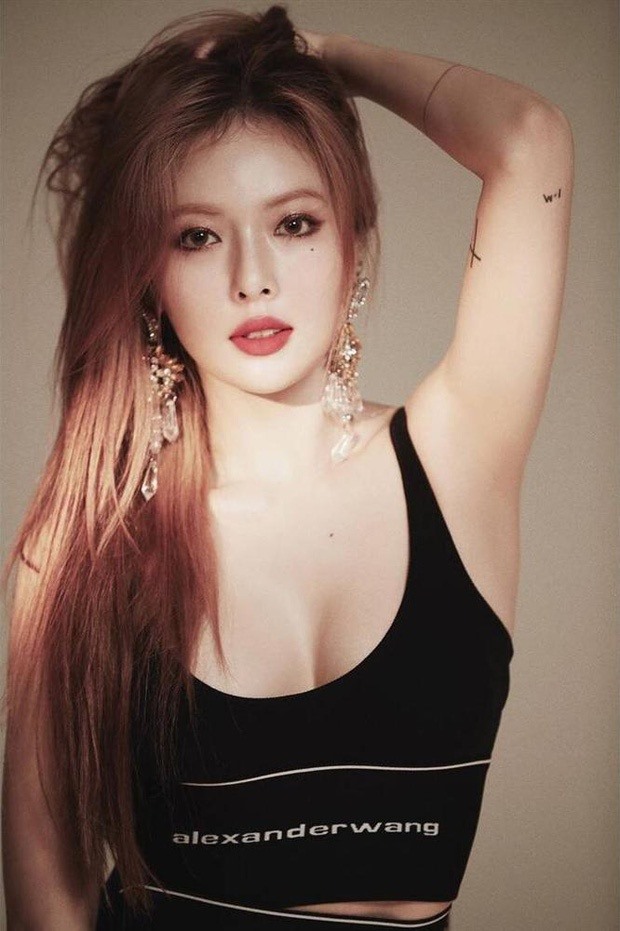 Kh&ocirc;ng thể nhận ra "nữ ho&agrave;ng gợi cảm" HyunA được nữa!- Ảnh 5.