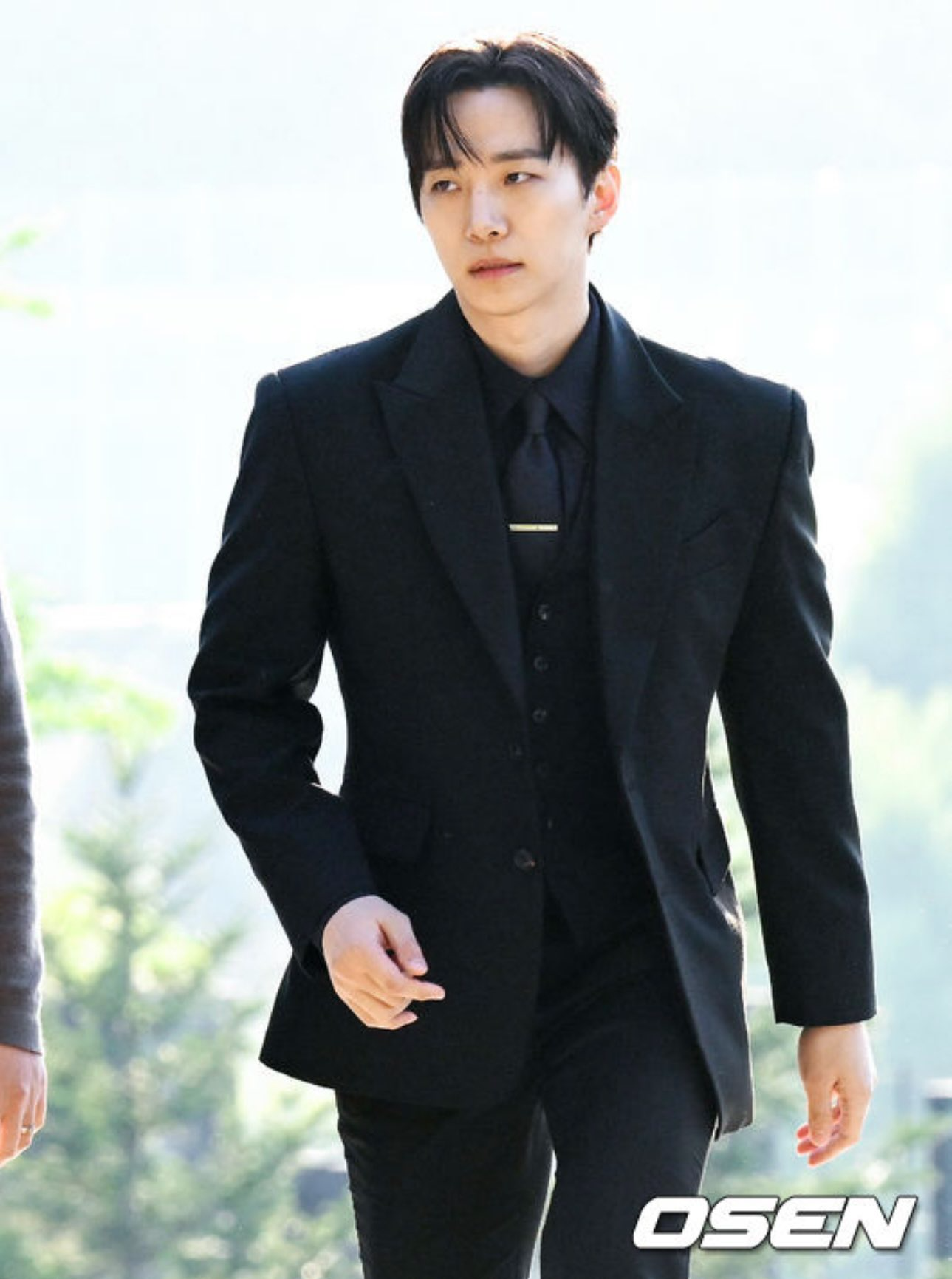 Đ&aacute;m cưới hot nhất showbiz h&ocirc;m nay: 2PM t&aacute;i hợp, c&ocirc; d&acirc;u ch&uacute; rể lộ diện theo c&aacute;ch kh&ocirc;ng ai ngờ- Ảnh 9.