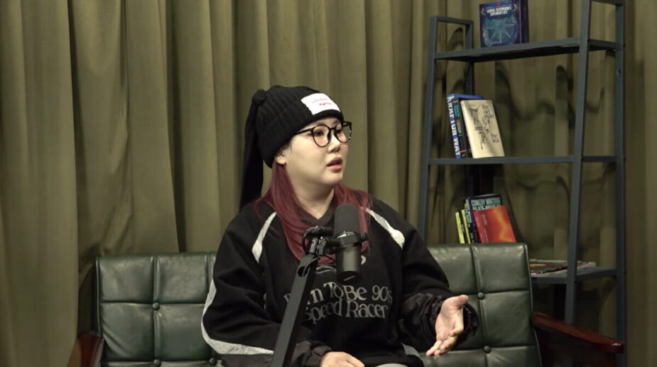 Kh&ocirc;ng tin nổi: Nữ ca sĩ đ&igrave;nh đ&aacute;m vừa đi hẹn h&ograve; c&ugrave;ng bạn trai, ngay ng&agrave;y h&ocirc;m sau ph&aacute;t hiện đ&agrave;ng trai ngoại t&igrave;nh với 5 người- Ảnh 4.