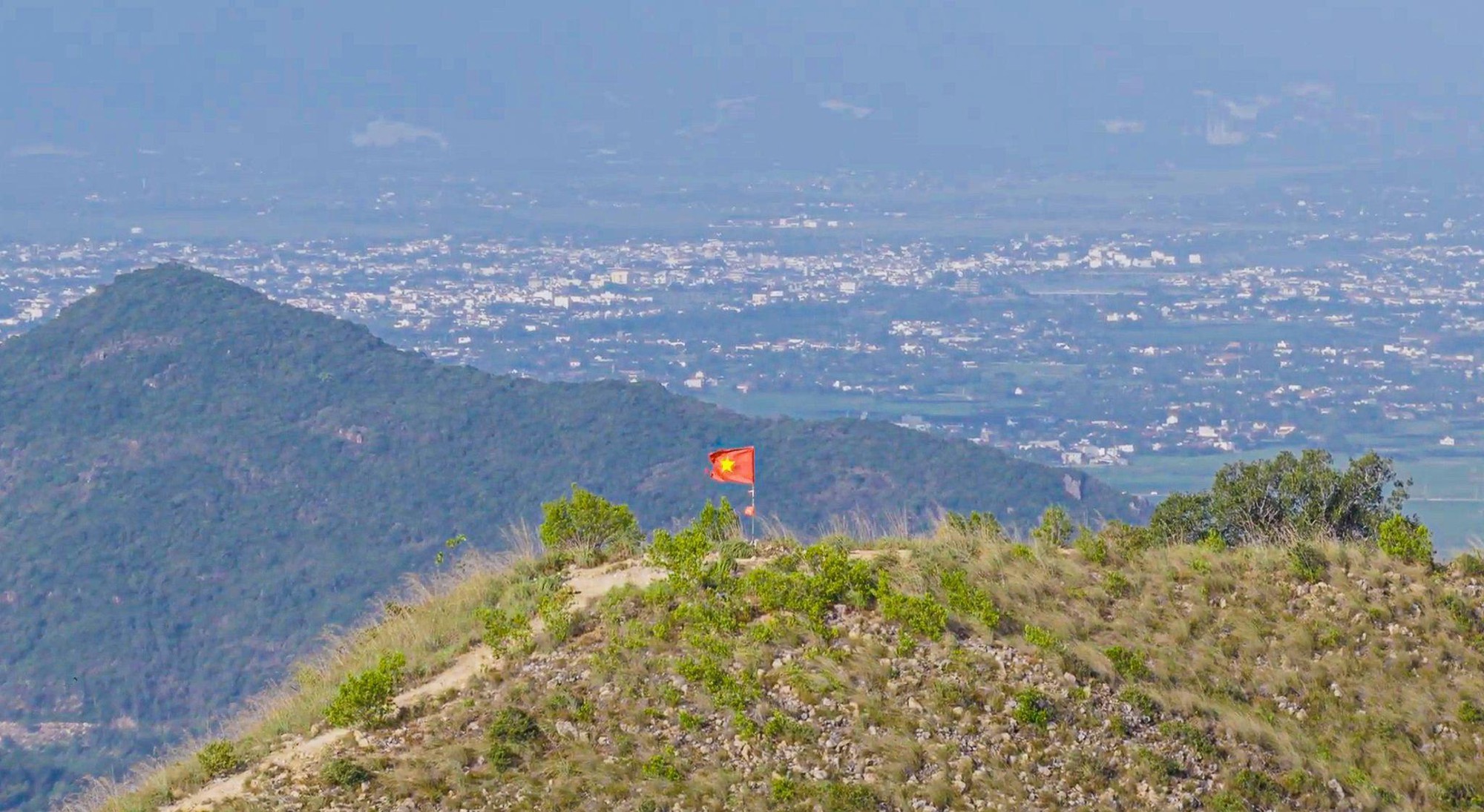 Mitsubishi Motors Vietnam Nha Trang City Trail 2026: Đ&aacute;nh thức 5 gi&aacute;c quan bằng h&agrave;nh tr&igrave;nh từ phố biển đến đỉnh n&uacute;i - Ảnh 3.