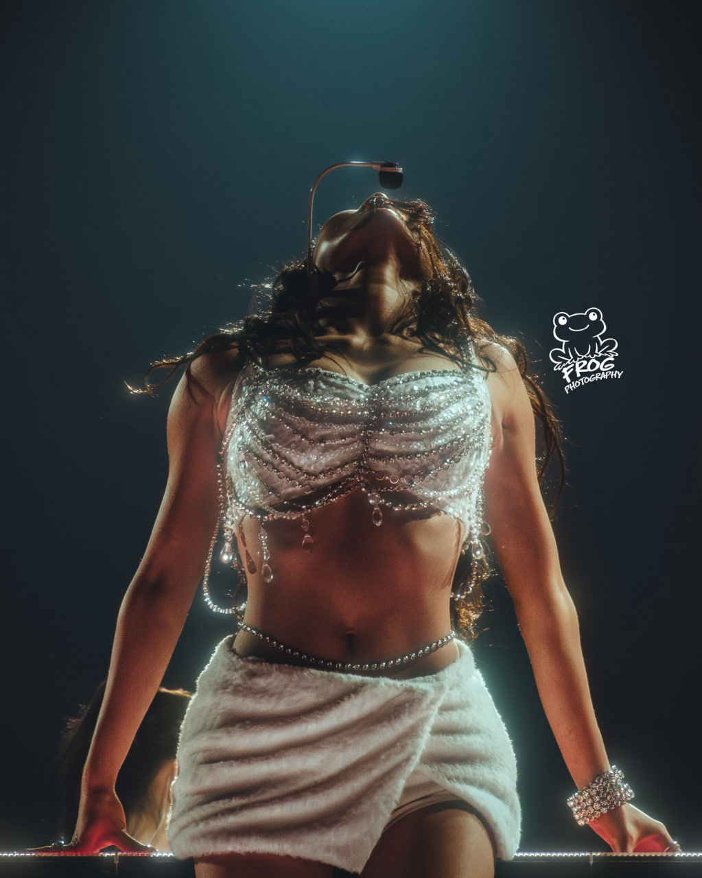 Showbiz c&oacute; mỹ nh&acirc;n đẹp như hiện th&acirc;n của nữ thần Hy Lạp: Body tượng tạc, nh&igrave;n cơ bụng l&agrave; đủ ph&aacute;t sốt- Ảnh 1.