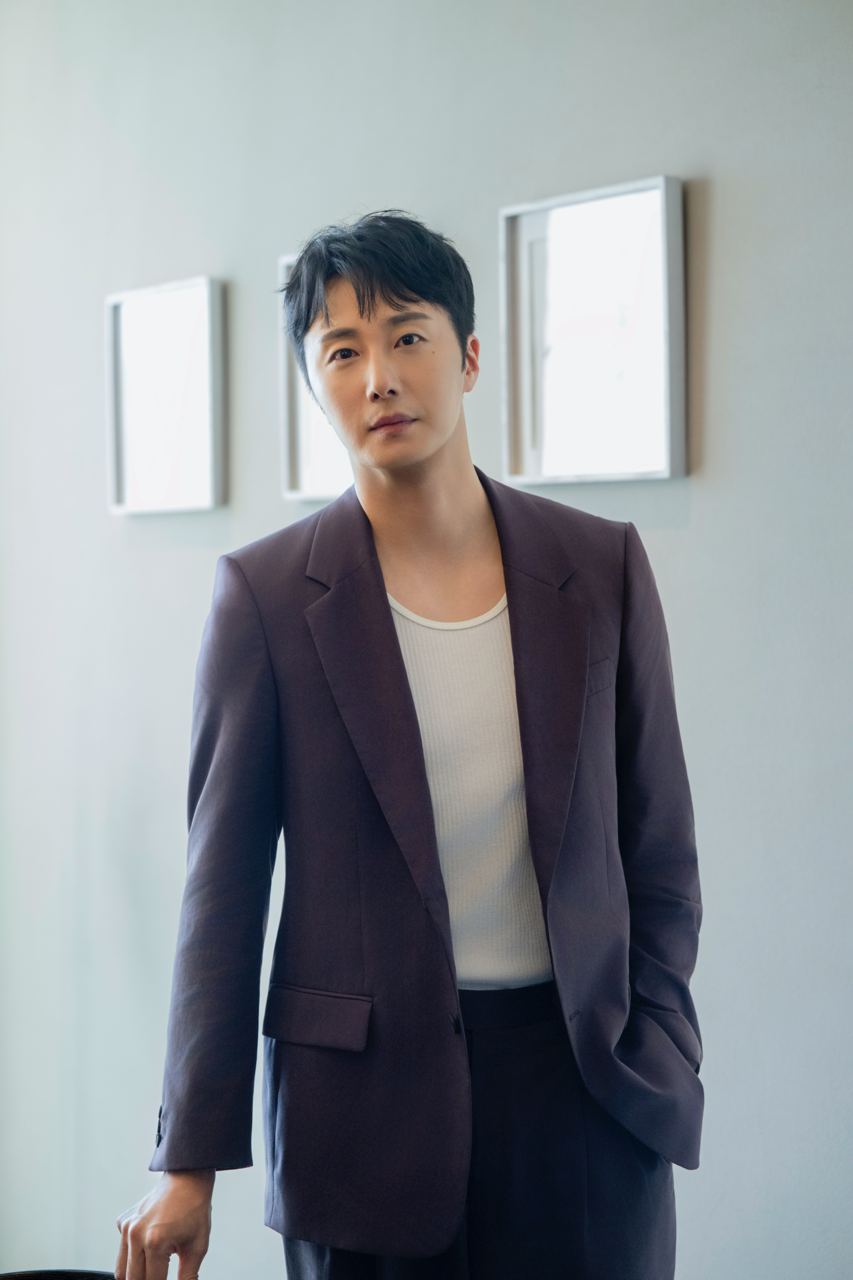 "Rể Việt" Jung Il-woo: &ldquo;T&ocirc;i m&ecirc; rau m&ugrave;i, kho&aacute;i ngồi ghế nhựa ăn phở b&igrave;nh d&acirc;n hơn v&agrave;o nh&agrave; h&agrave;ng" - Ảnh 2.