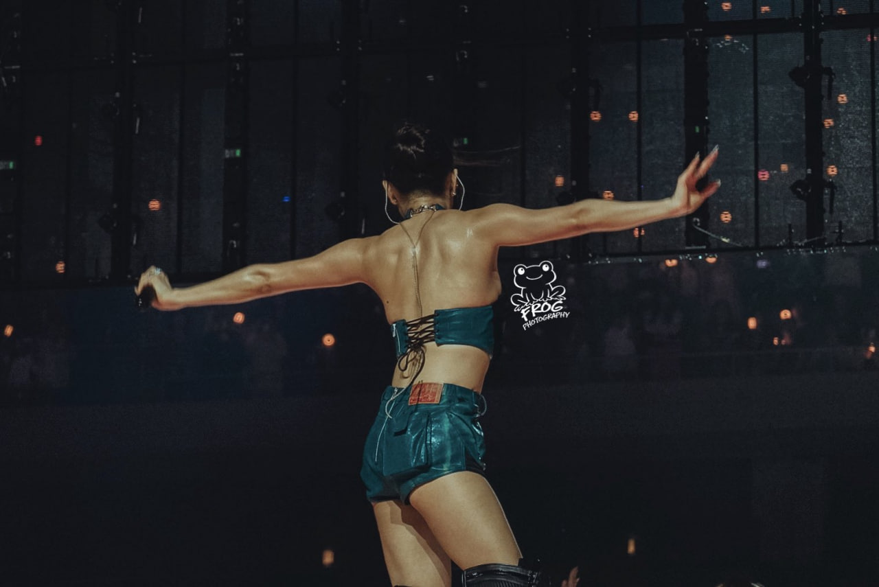 Showbiz c&oacute; mỹ nh&acirc;n đẹp như hiện th&acirc;n của nữ thần Hy Lạp: Body tượng tạc, nh&igrave;n cơ bụng l&agrave; đủ ph&aacute;t sốt- Ảnh 2.