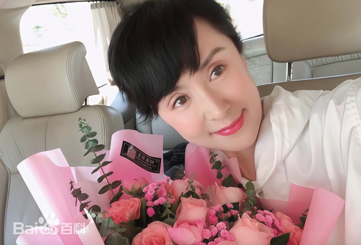 M&atilde;ng x&agrave; tinh của "T&acirc;y du k&yacute;": Sự nghiệp rực rỡ, s&aacute;ng lập cả học viện điện ảnh- Ảnh 4.