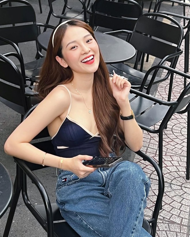 Việt Nam c&oacute; th&ecirc;m 1 nữ ch&iacute;nh ng&ocirc;n t&igrave;nh "tho&aacute;t v&ograve;ng": Gương mặt đẹp như mối t&igrave;nh đầu, mặc đơn giản m&agrave; cuốn d&atilde; man- Ảnh 8.