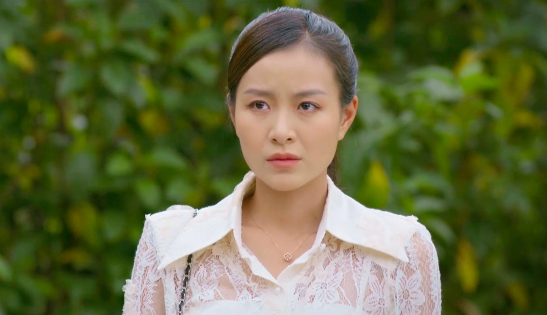 Hoa hậu Việt bị miệt thị ngoại h&igrave;nh, visual thế n&agrave;o m&agrave; bị ch&ecirc; "chỉ hợp đi b&aacute;n c&aacute;"?- Ảnh 7.