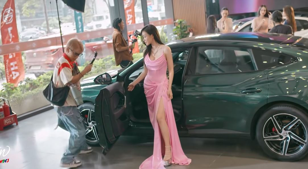 Hoa hậu Việt bị miệt thị ngoại h&igrave;nh, visual thế n&agrave;o m&agrave; bị ch&ecirc; "chỉ hợp đi b&aacute;n c&aacute;"?- Ảnh 2.