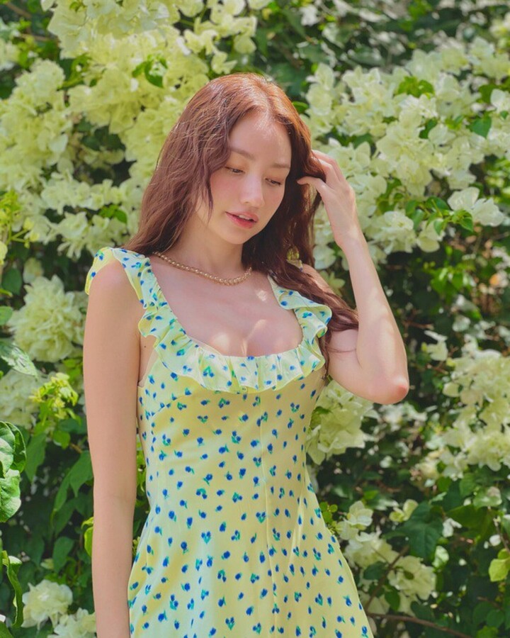 Sắc v&oacute;c n&oacute;ng bỏng của &Aacute; hậu Việt duy nhất được Victoria's Secret "điểm danh"- Ảnh 10.