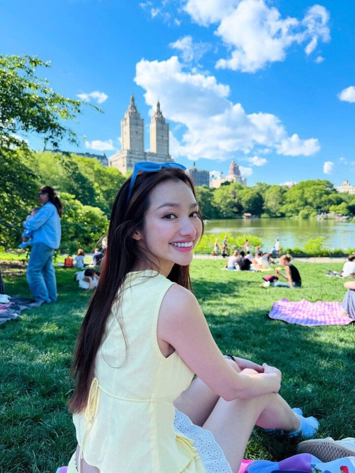 Sắc v&oacute;c n&oacute;ng bỏng của &Aacute; hậu Việt duy nhất được Victoria's Secret "điểm danh"- Ảnh 11.