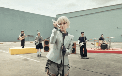 "Ch&acirc;u B&ugrave;i h&aacute;t như ngậm g&igrave; trong miệng"- Ảnh 2.