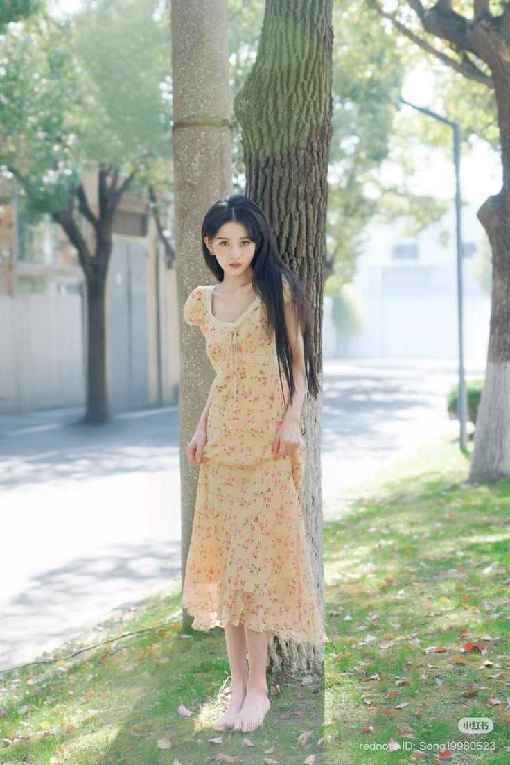 Mỹ nữ ph&aacute;t s&aacute;ng giữa đ&aacute;m đ&ocirc;ng v&igrave; l&agrave;n da qu&aacute; trắng: Chưa 1 lần mặc xấu trong đời, style dễ d&agrave;ng copy paste- Ảnh 3.