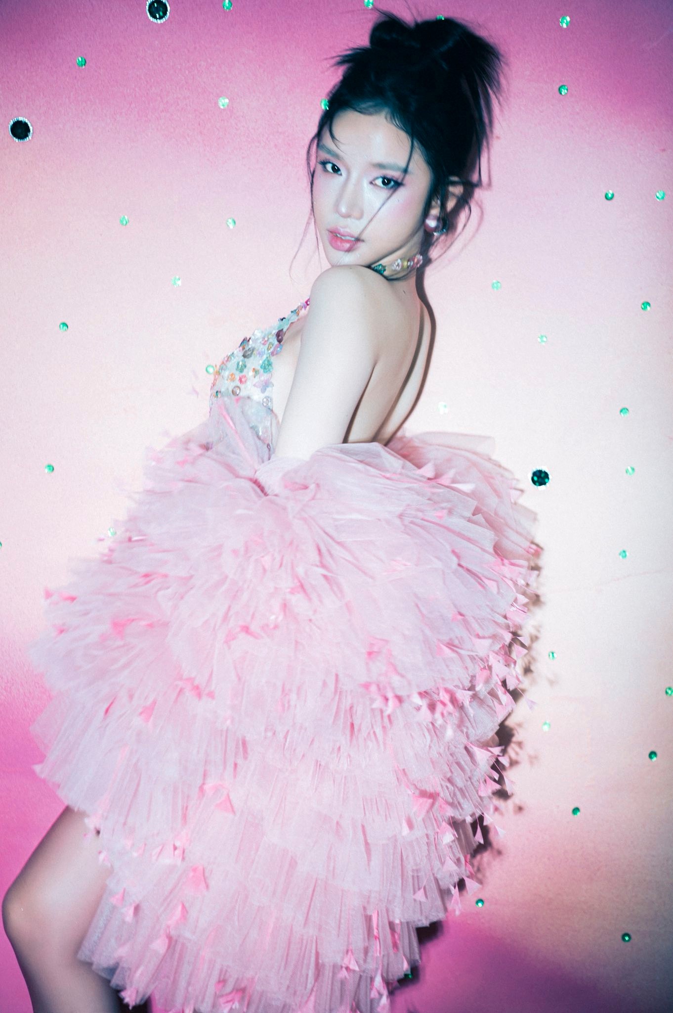 Mỹ nh&acirc;n Việt trăm tỷ s&aacute;ng t&aacute;c cả rổ hit nhưng cứ h&aacute;t l&agrave; flop, bị ch&ecirc; thẳng &ldquo;giọng kh&ocirc;ng bằng AI&rdquo;- Ảnh 9.