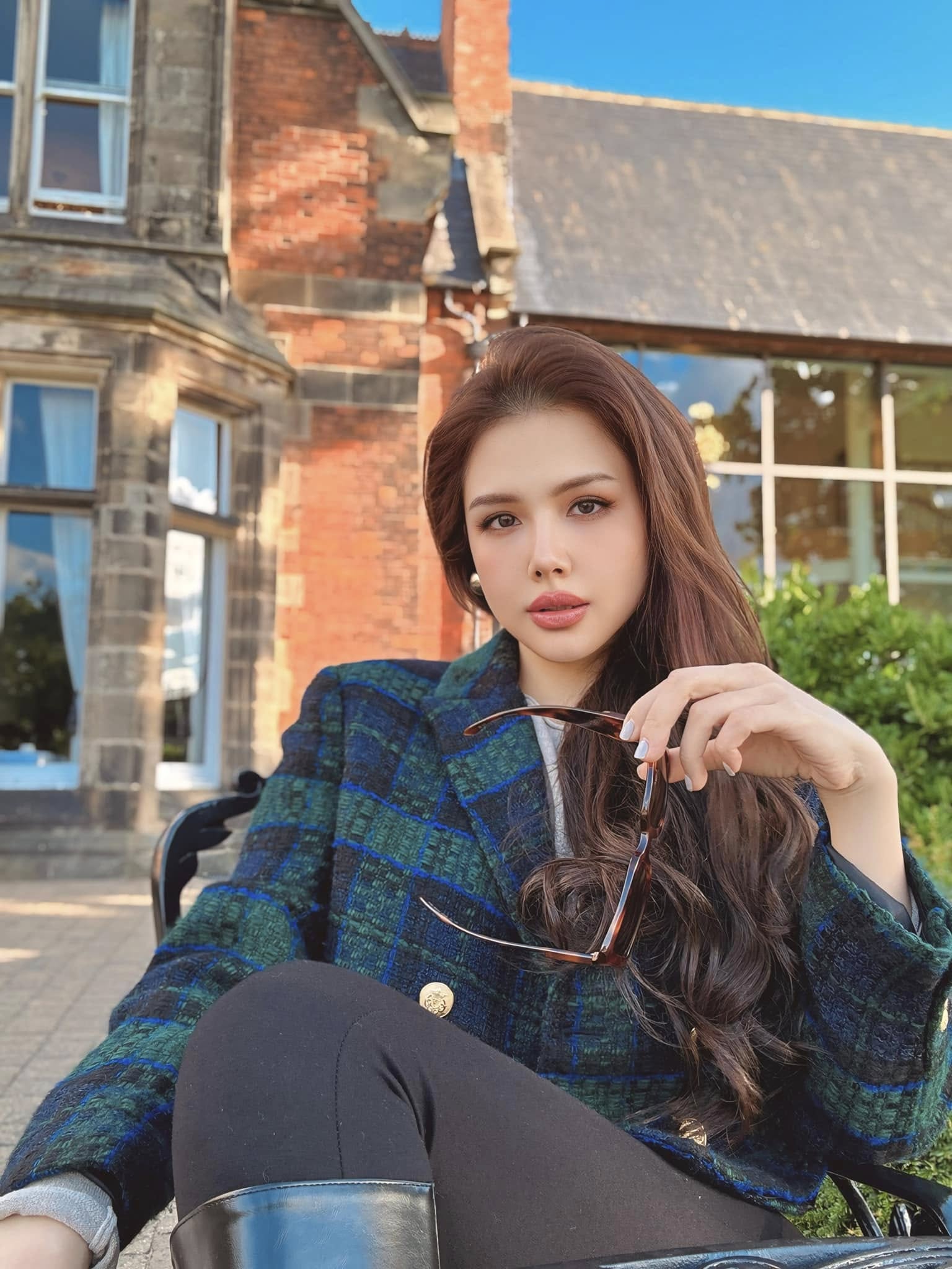 Mỹ nh&acirc;n VTV r&uacute;t lui khỏi showbiz sau lấy chồng TGĐ tập đo&agrave;n ngh&igrave;n tỷ, U40 m&agrave; đẹp cỡ n&agrave;y- Ảnh 5.