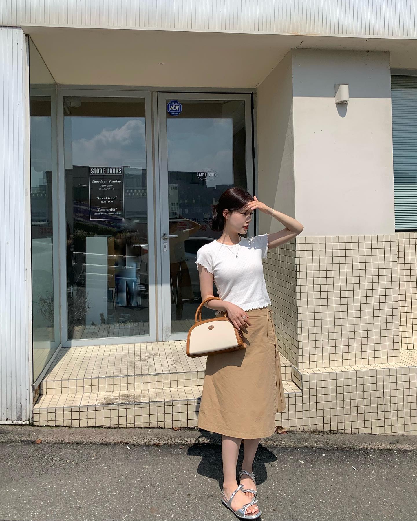 Top 5 m&oacute;n thời trang hack tuổi xuất sắc, gi&uacute;p mặc đẹp mọi l&uacute;c mọi nơi- Ảnh 5.