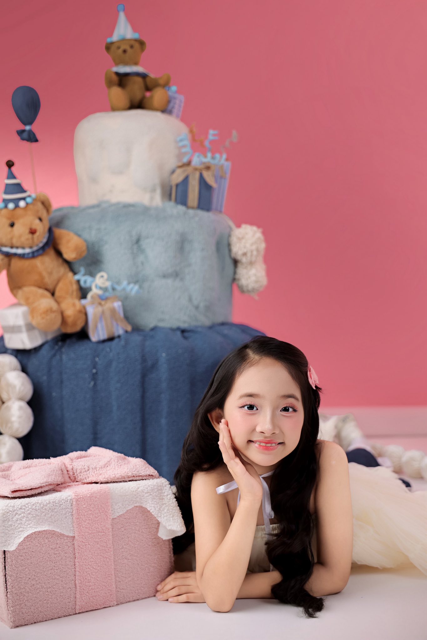 "Mợ chảnh" nh&agrave; Kh&aacute;nh Thi - Phan Hiển g&acirc;y sốt với viral cực xinh y&ecirc;u, thần th&aacute;i sao nh&iacute; chuẩn "con nh&agrave; n&ograve;i"- Ảnh 4.