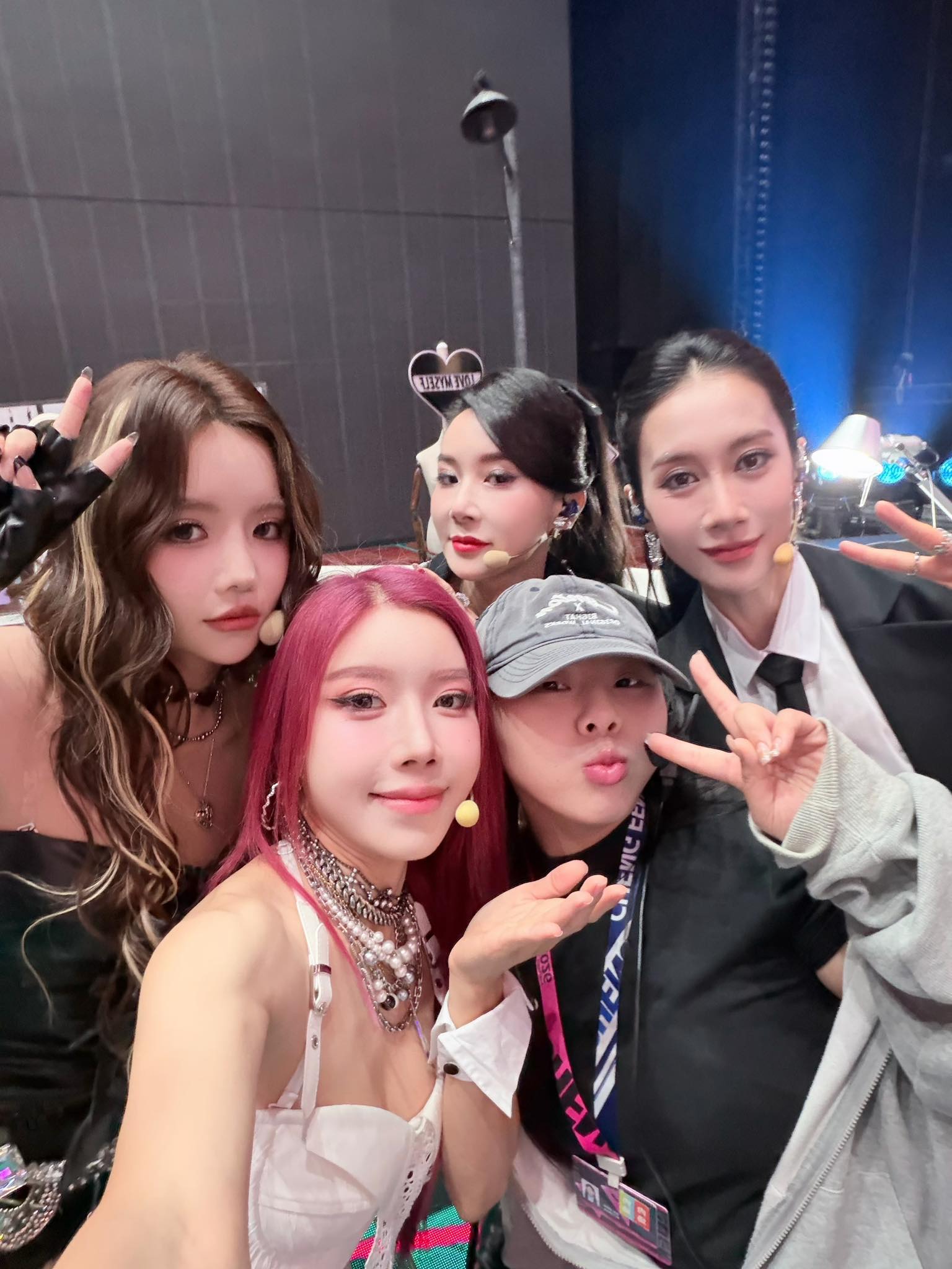 Ph&aacute;t hiện thảm họa mới ở show Trung Trang Ph&aacute;p tham gia: H&aacute;t dở đến mức th&agrave;nh tr&ograve; đ&ugrave;a MXH, mỹ nh&acirc;n mặt xinh d&aacute;ng đẹp m&agrave; lạ lắm!- Ảnh 6.