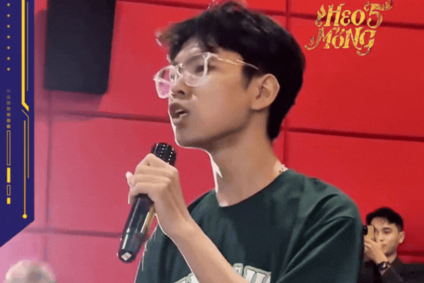 Chấn động chuyến n&agrave;y: 1 mỹ nam Vbiz bị kh&aacute;n giả mắng thẳng mặt giữa rạp phim &ldquo;loser m&agrave; th&iacute;ch khoe mẽ&rdquo;- Ảnh 1.