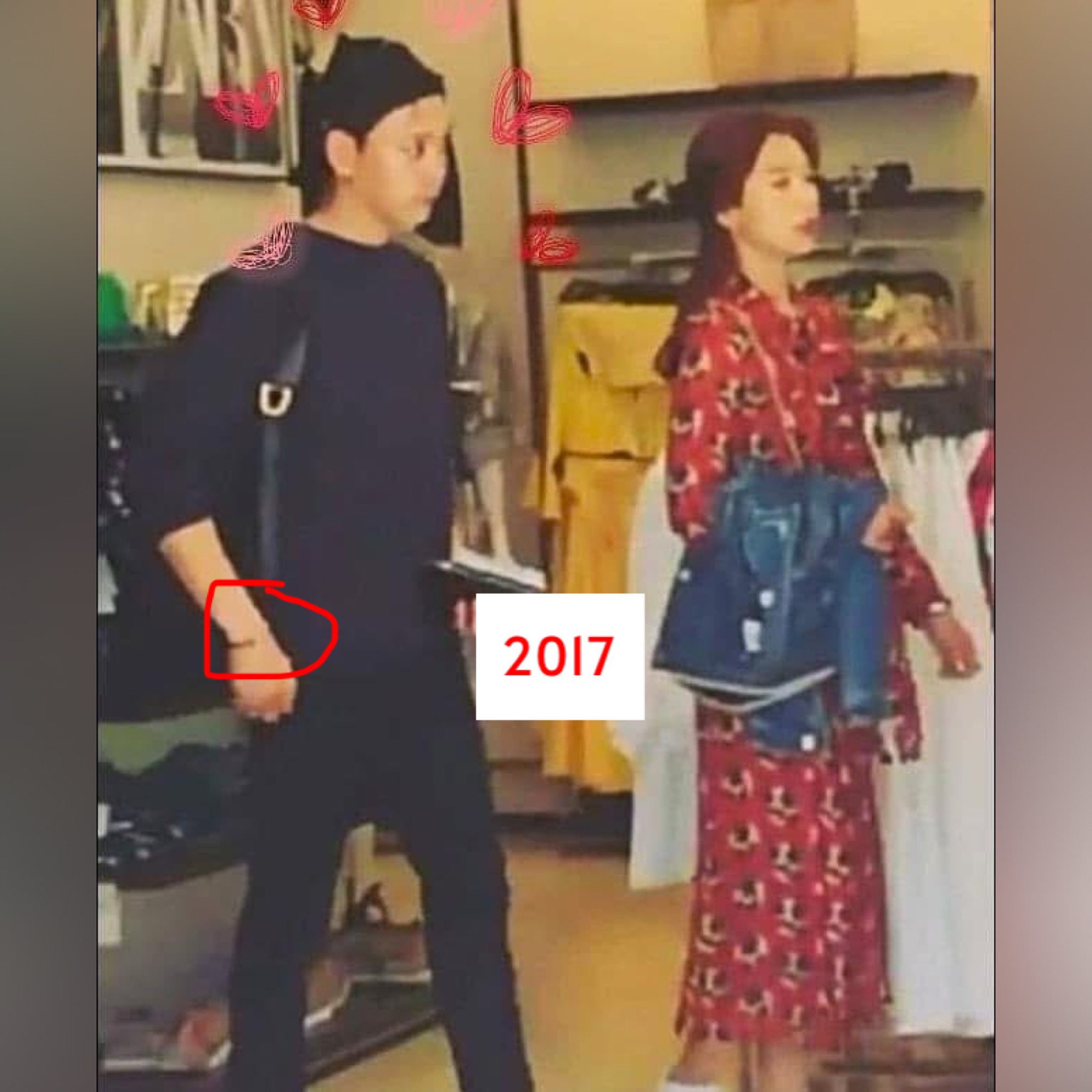 Lộ tẩy t&iacute;n vật t&igrave;nh y&ecirc;u 10 năm của Park Shin Hye v&agrave; &ocirc;ng x&atilde; tai tiếng- Ảnh 1.