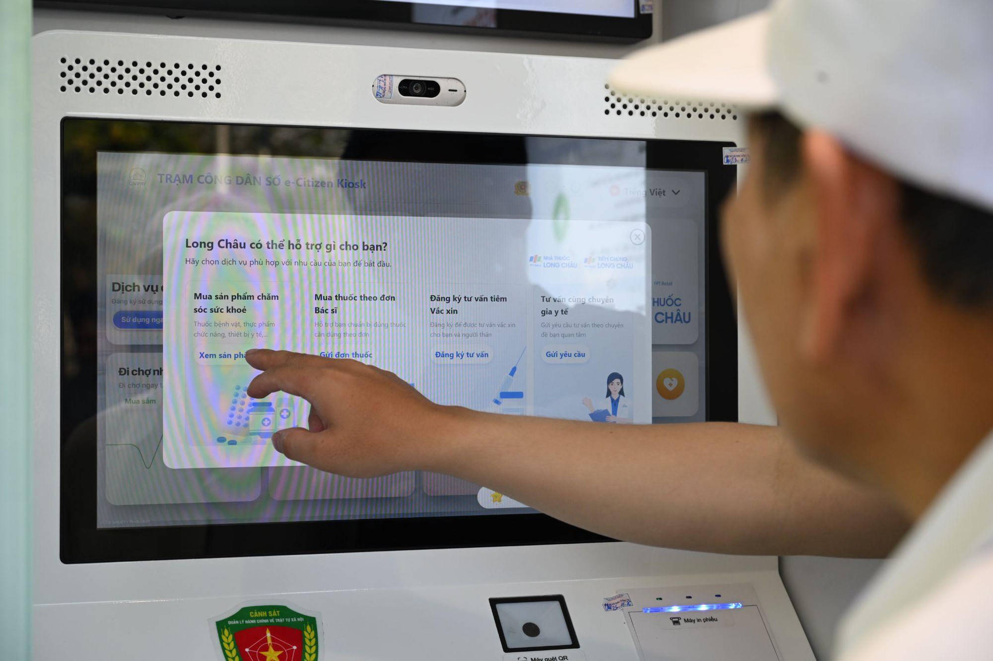 Loạt tiện &iacute;ch th&ocirc;ng minh lại c&ograve;n miễn ph&iacute; tại Trạm C&ocirc;ng d&acirc;n số khiến người d&acirc;n TP.HCM th&iacute;ch m&ecirc; - Ảnh 8.