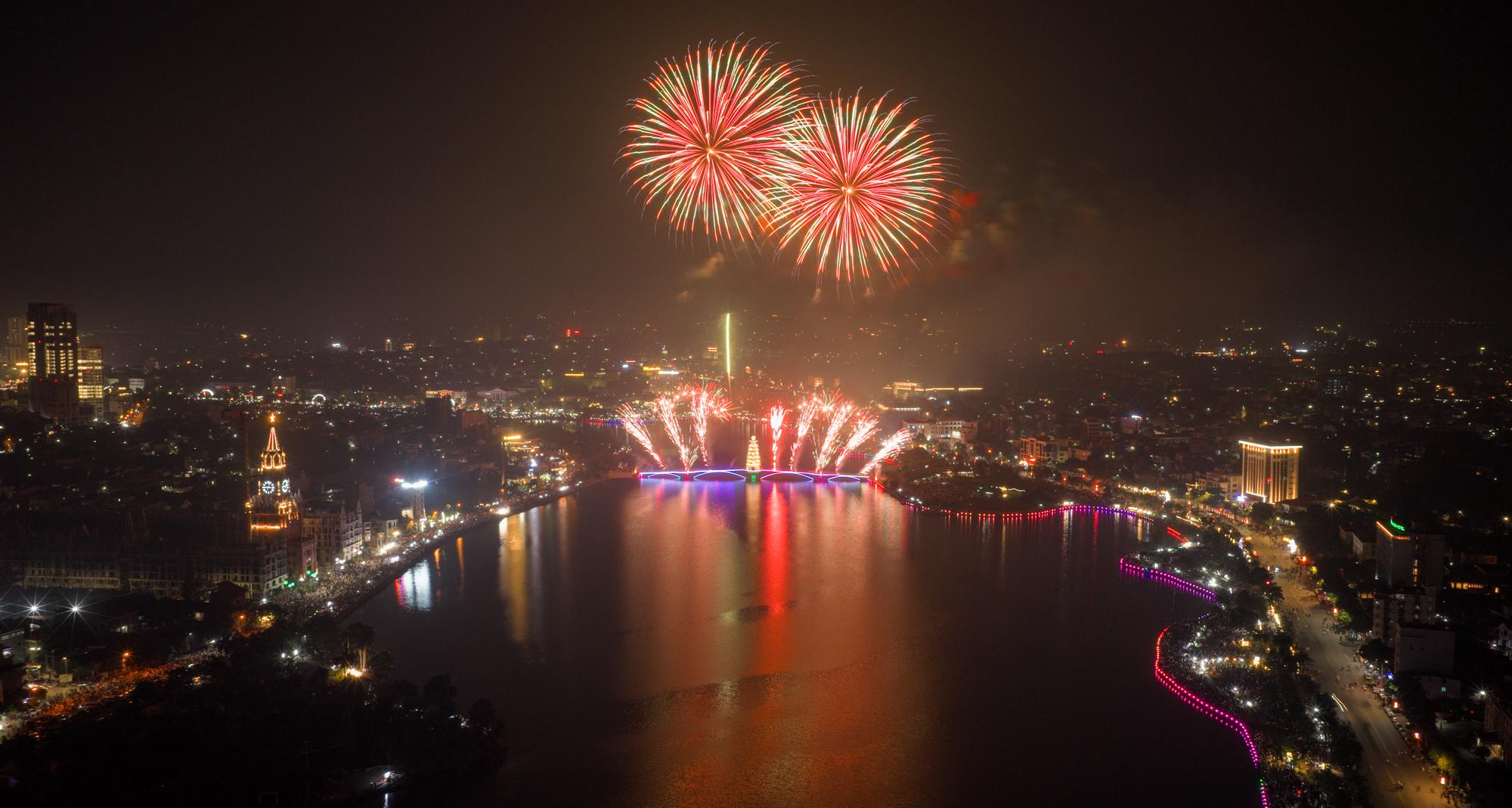 Ph&aacute;o hoa rực s&aacute;ng Đất Tổ ch&agrave;o mừng Giỗ Tổ H&ugrave;ng Vương- Ảnh 2.