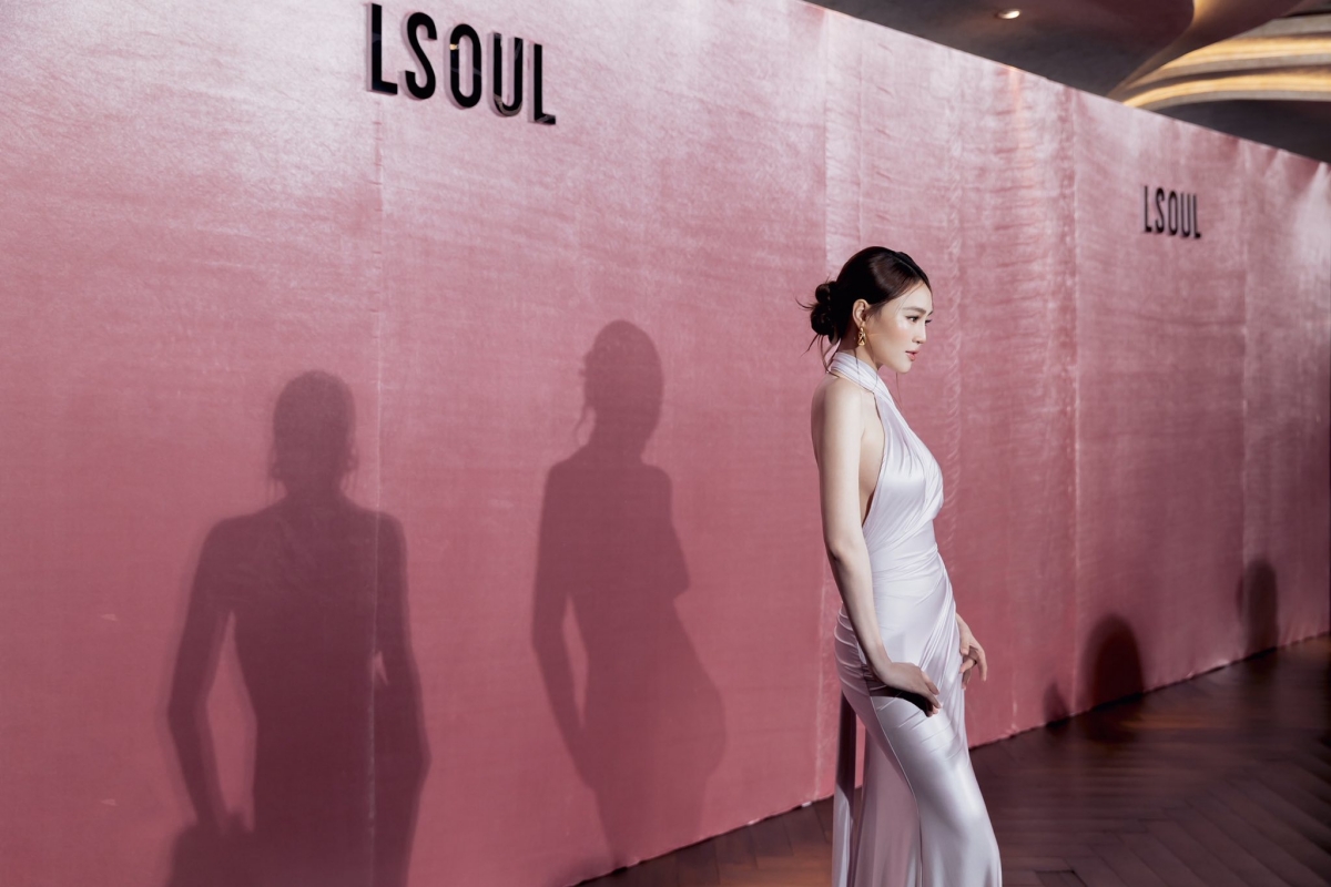 Người duy nhất đẹp hơn mỹ nh&acirc;n Việt n&agrave;y l&agrave; c&ocirc; ấy hồi trẻ: D&agrave;n sao nam m&ecirc; mệt, l&agrave;m d&acirc;u trăm họ đ&uacute;ng nghĩa- Ảnh 2.