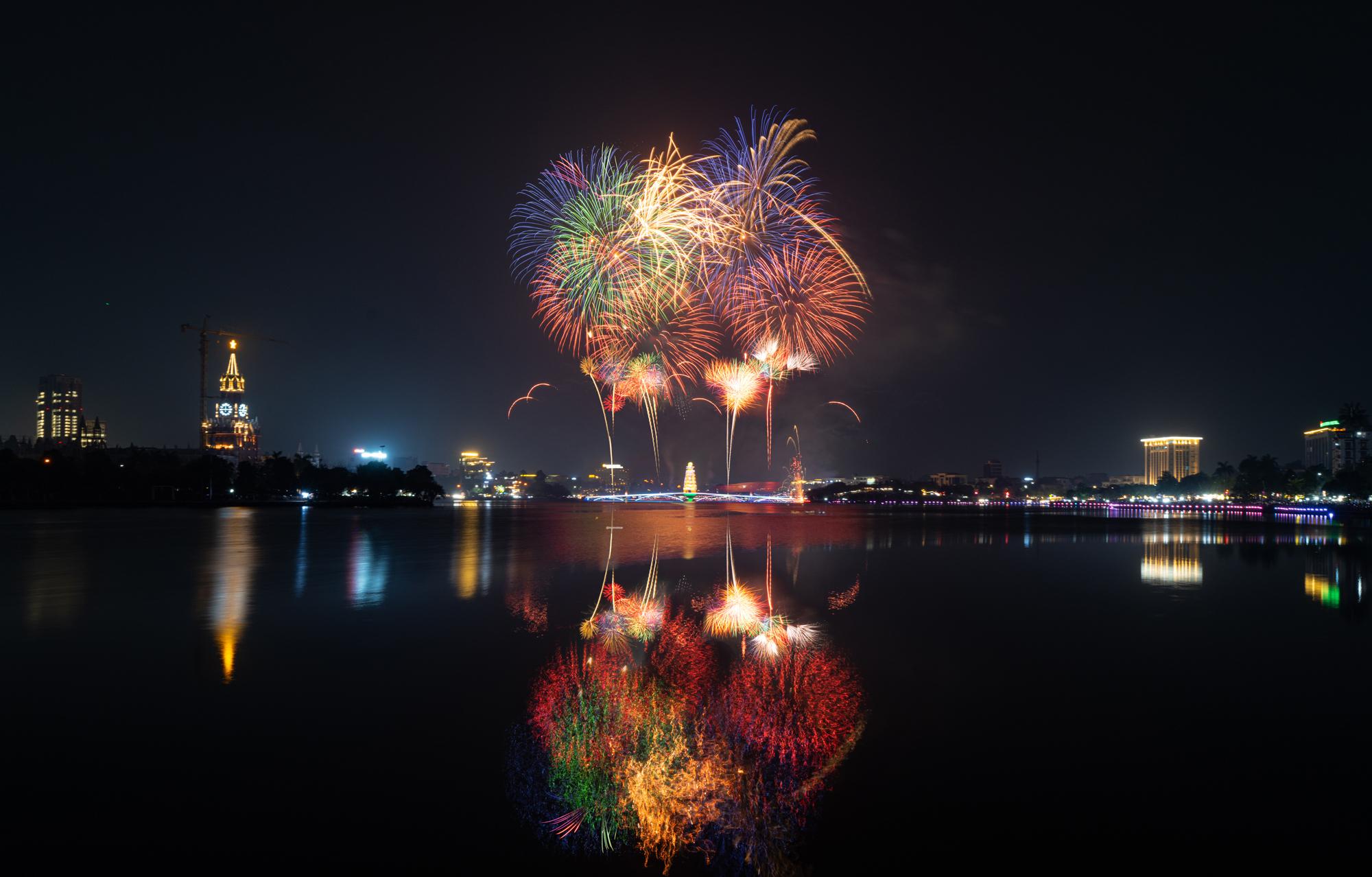 Ph&aacute;o hoa rực s&aacute;ng Đất Tổ ch&agrave;o mừng Giỗ Tổ H&ugrave;ng Vương- Ảnh 4.