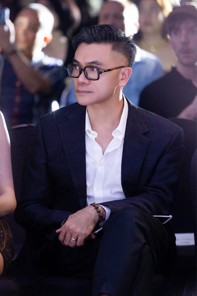 &Aacute;o d&agrave;i Việt Nam khiến Phu nh&acirc;n H&agrave;n Quốc khen ngợi: Họa tiết mang &yacute; nghĩa đẹp, qu&aacute; tr&igrave;nh chọn m&agrave;u v&agrave; l&ecirc;n phom v&ocirc; c&ugrave;ng tỉ mỉ- Ảnh 7.