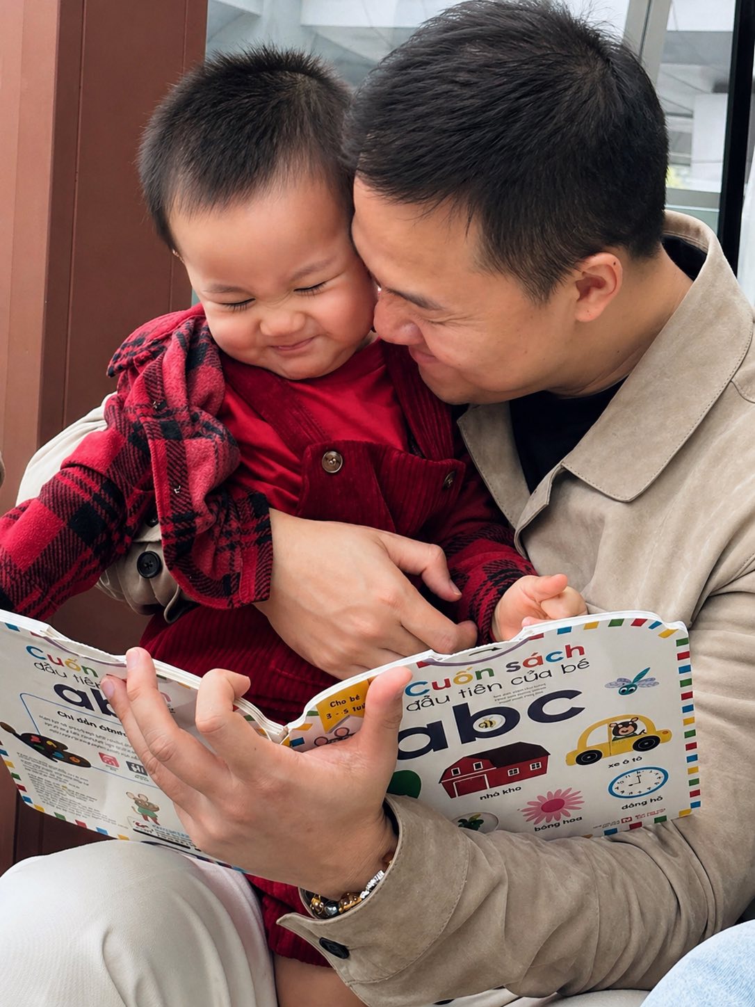 Qu&yacute; tử h&agrave;o m&ocirc;n lần đầu lộ mặt: Mẹ l&agrave; "ngọc nữ" Vbiz, bố l&agrave; doanh nh&acirc;n gi&agrave;u c&oacute;- Ảnh 3.