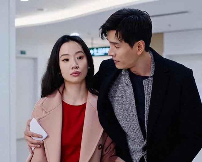 "Tiểu tam cuốn nhất m&agrave;n ảnh": Chẳng đỉnh cao nhan sắc, kh&ocirc;ng tuổi trẻ l&agrave;m vốn nhưng kh&aacute;n giả vừa mắng vừa xem kh&ocirc;ng s&oacute;t cảnh n&agrave;o- Ảnh 5.