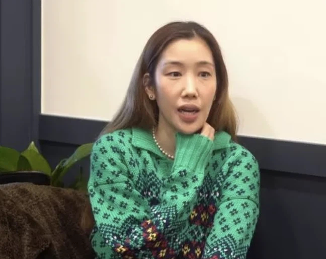 Sự hết thời của nữ ca sĩ h&aacute;t bản hit quốc d&acirc;n: Thất nghiệp, trước đ&oacute; phục vụ trong qu&aacute;n c&agrave; ph&ecirc; với mức lương tối thiểu- Ảnh 4.