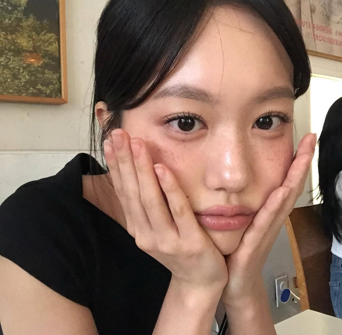 Bước qua tuổi 30, phụ nữ thiếu hay đủ estrogen chỉ nh&igrave;n 4 điểm n&agrave;y l&agrave; LỘ HẾT!- Ảnh 1.