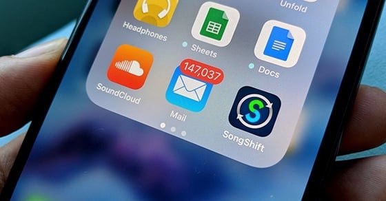Th&ocirc;ng b&aacute;o "n&oacute;ng" đến tất cả người d&ugrave;ng iPhone nhận được email c&oacute; nội dung sau - Ảnh 1.