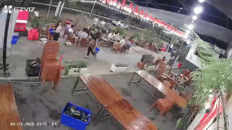 Bức x&uacute;c clip người đ&agrave;n &ocirc;ng đ&aacute; v&agrave;o mặt nữ quản l&yacute; qu&aacute;n nhậu: H&eacute; lộ nguồn cơn, nạn nh&acirc;n l&ecirc;n tiếng - Ảnh 1.