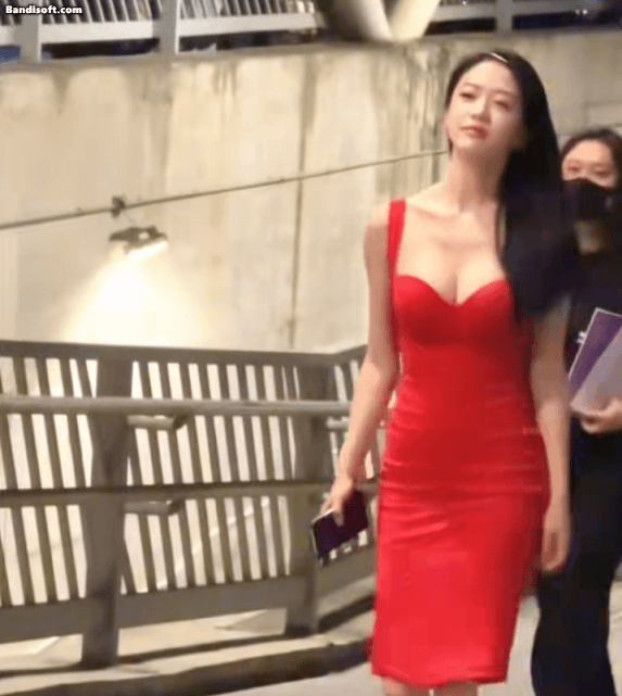 Chỉ cần nh&igrave;n mỹ nh&acirc;n n&agrave;y 3 gi&acirc;y th&ocirc;i l&agrave; đ&ecirc;m nay khỏi ngủ: V&ograve;ng 1 ch&aacute;y m&agrave;n h&igrave;nh, đẹp m&agrave; body nuột kinh khủng- Ảnh 5.