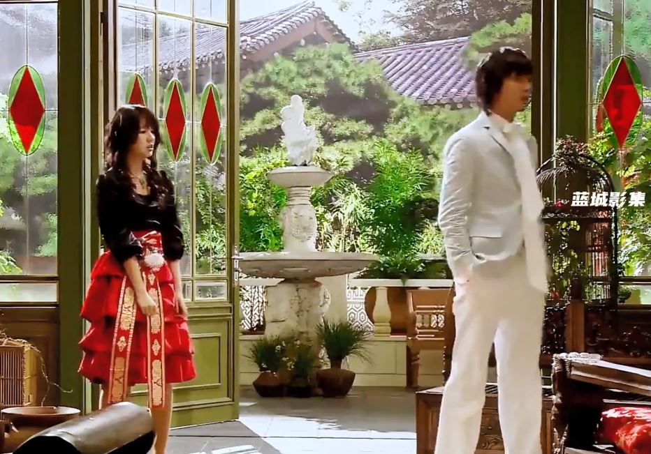 Muốn l&agrave;m tiểu thư t&agrave;i phiệt h&atilde;y nh&igrave;n mỹ nh&acirc;n n&agrave;y học tập: 2 thập kỷ thắng đời tuyệt đối, định h&igrave;nh thời trang cả nước- Ảnh 4.