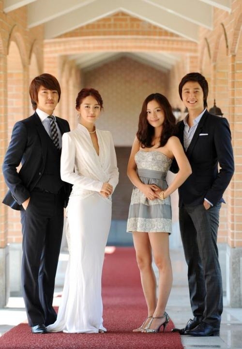 Muốn l&agrave;m tiểu thư t&agrave;i phiệt h&atilde;y nh&igrave;n mỹ nh&acirc;n n&agrave;y học tập: 2 thập kỷ thắng đời tuyệt đối, định h&igrave;nh thời trang cả nước- Ảnh 9.