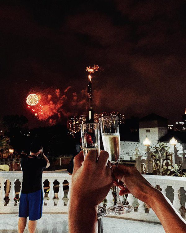 Mỹ nh&acirc;n 26 tuổi cưới ch&aacute;u trai gia tộc gi&agrave;u bậc nhất Việt Nam: Sống trong dinh thự d&aacute;t v&agrave;ng, s&acirc;n nh&agrave; đủ đỗ chục chiếc xe hơi- Ảnh 4.