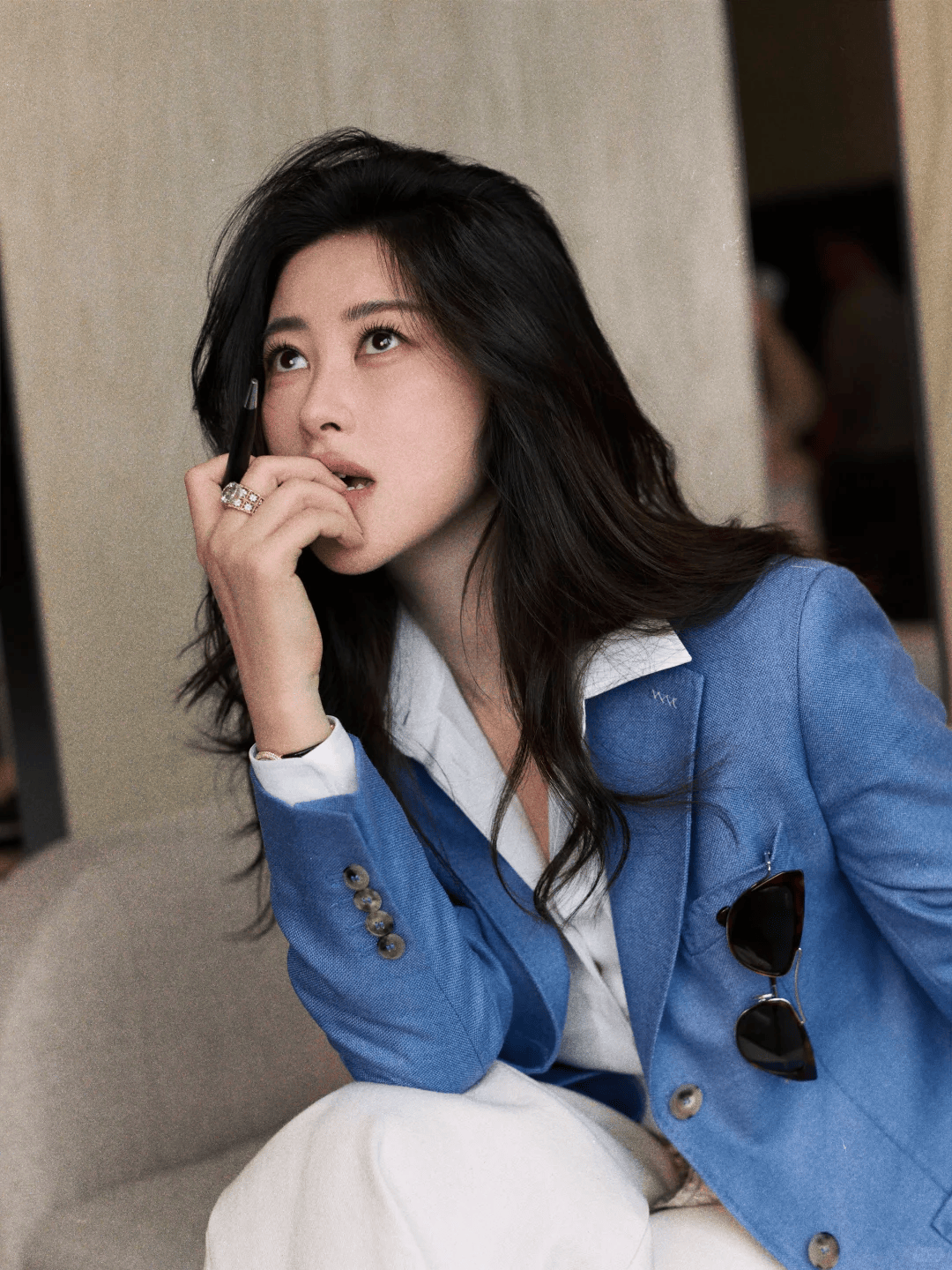 3 gam m&agrave;u "cực phẩm" đang khiến phụ nữ ch&acirc;u &Aacute; "ph&aacute;t cuồng" h&egrave; 2026: Mặc l&ecirc;n l&agrave; thấy m&aacute;t, soi gương l&agrave; thấy sang, da v&agrave;ng diện cực hợp- Ảnh 19.