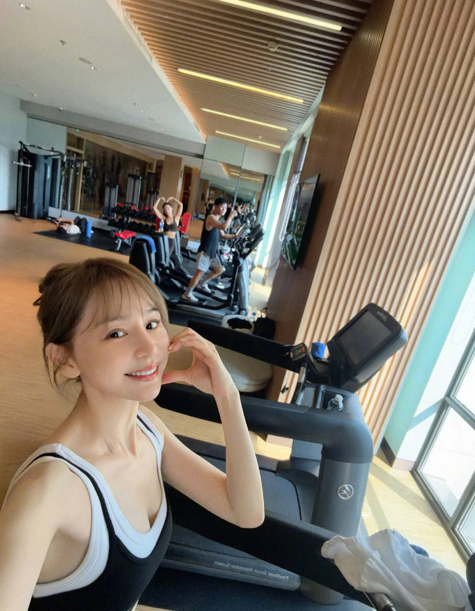 Kh&ocirc;ng thể tin đ&acirc;y l&agrave; nhan sắc v&agrave; v&oacute;c d&aacute;ng thật của mỹ nh&acirc;n U45 được giới CEO cả nước bảo vệ bằng mọi gi&aacute;- Ảnh 2.