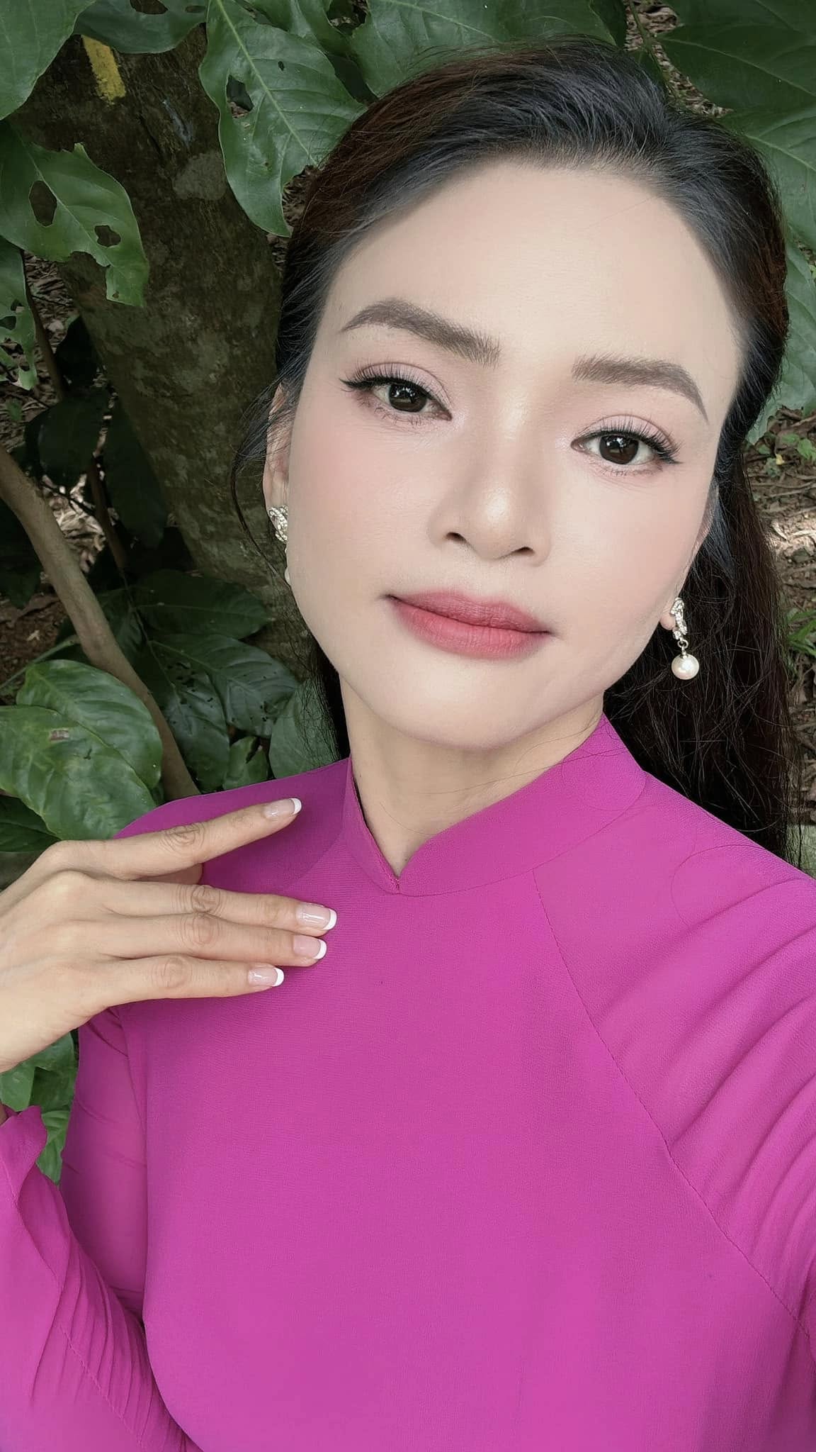 Nữ NSND x&acirc;y biệt thự 10 ph&ograve;ng ngủ, s&acirc;n pickleball trong biệt phủ 10.000m2 ở H&agrave; Nội, 42 tuổi t&aacute;i h&ocirc;n- Ảnh 1.