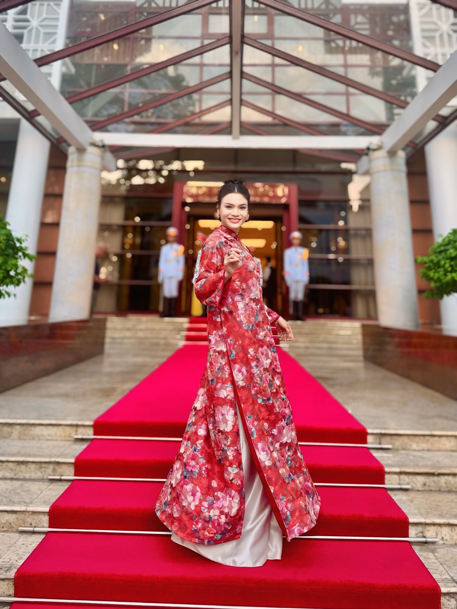 Nữ NSND x&acirc;y biệt thự 10 ph&ograve;ng ngủ, s&acirc;n pickleball trong biệt phủ 10.000m2 ở H&agrave; Nội, 42 tuổi t&aacute;i h&ocirc;n- Ảnh 2.