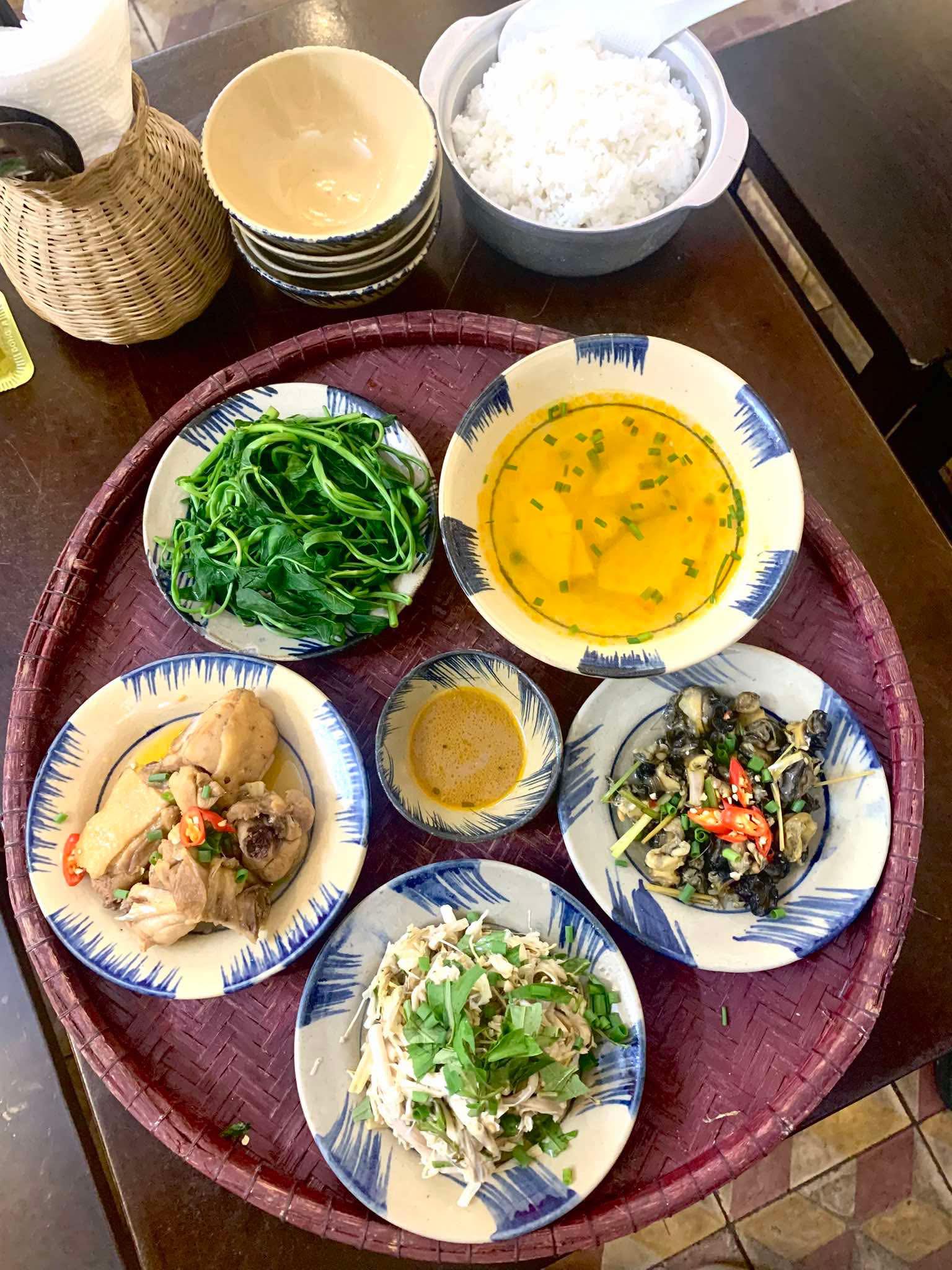 Đến Huế 30/4 năm nay đừng chỉ ăn b&uacute;n b&ograve;, list m&oacute;n "ruột" n&agrave;y của d&acirc;n bản địa mới l&agrave; l&yacute; do khiến người ta đi Huế nhiều lần nữa- Ảnh 19.